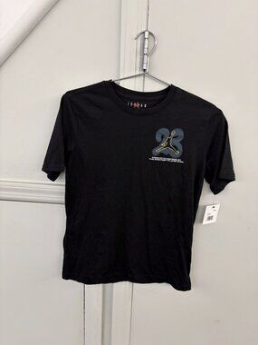 NWT Jordan Boys Jumpman 23 Graphic Tee Black Air Jordan Back Print Size L 12-13